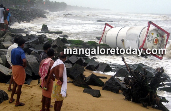 More gas containers washed ashore in Kasargod